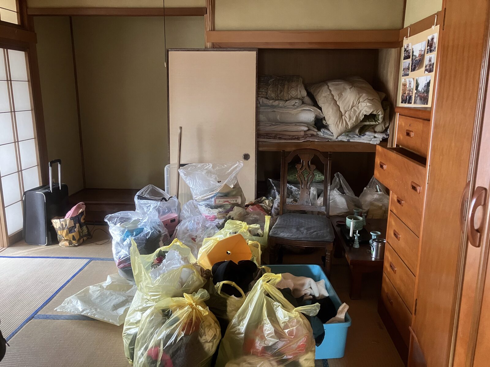 遺品整理・家財整理の作業前の和室